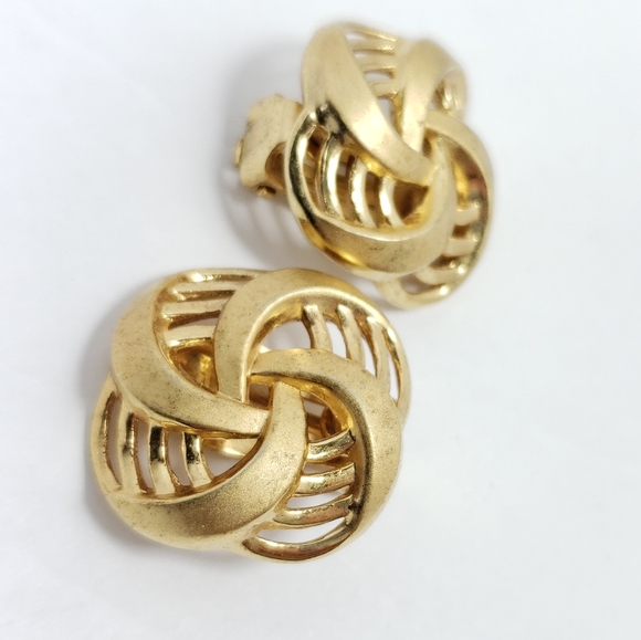 Trifari Jewelry - Crown TRIFARI clip on earrings